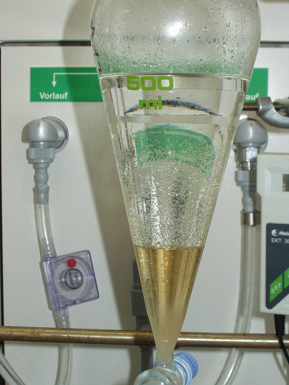 Picture of a separating funnel